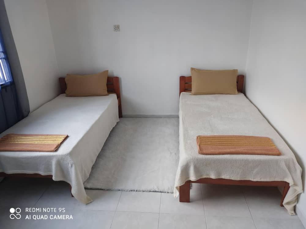 R&R Homestay Simpang Renggam エクステリア 写真