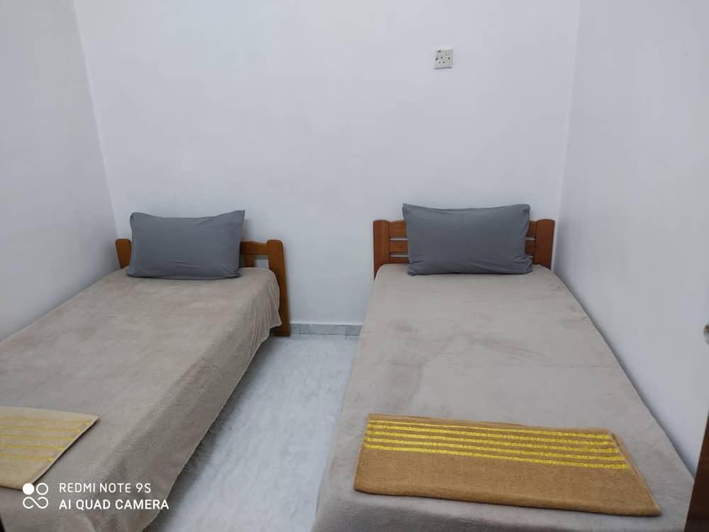 R&R Homestay Simpang Renggam エクステリア 写真